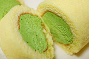 濃茶ロールケーキ