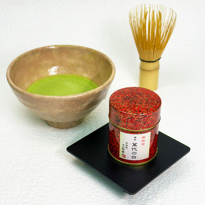 萬代の白-よろずよのしろ-（薄茶）宇治抹茶 30g缶